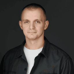 Максим Онищенко