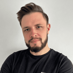 Никита Наумов